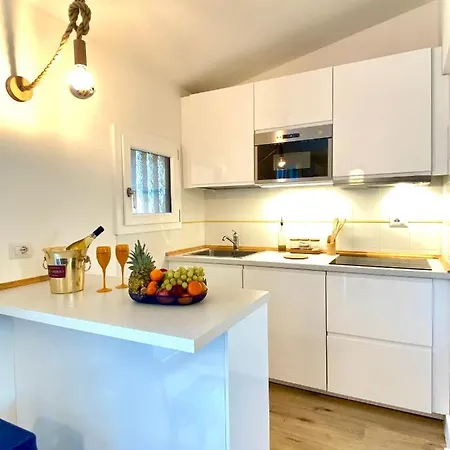 Apartment Homey Experience - Coast Garden & Design